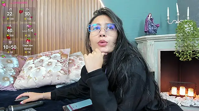 Snapshot of NayeCloud chatting on 11.07.25 NayeCloud online show from 11.07.25