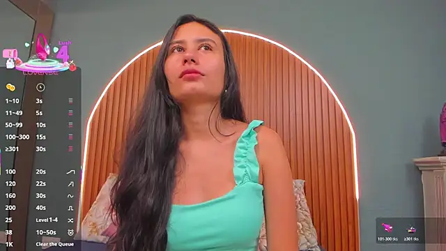 Snapshot of NayeCloud chatting on 01.07.26 NayeCloud online show from 01.07.26