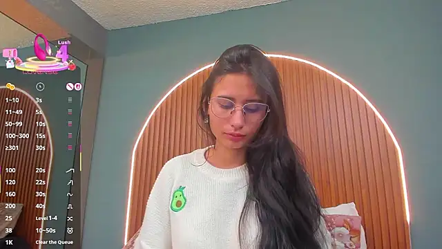 Snapshot of NayeCloud chatting on 01.08.26 NayeCloud online show from 01.08.26