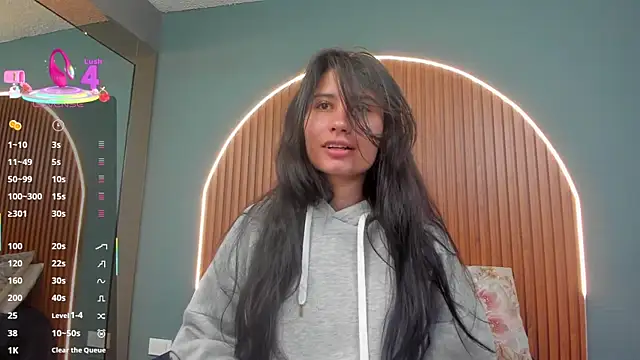 Snapshot of NayeCloud chatting on 01.09.26 NayeCloud online show from 01.09.26