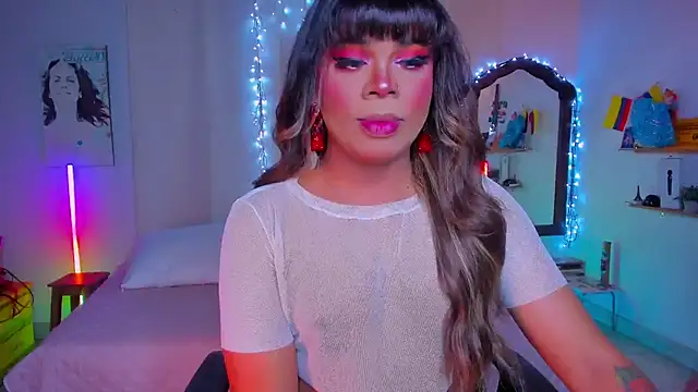 Snapshot of CuteRomi chatting on 10.08.25 CuteRomi online show from 10.08.25