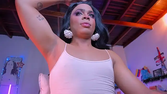 Snapshot of CuteRomi chatting on 11.28.25 CuteRomi online show from 11.28.25