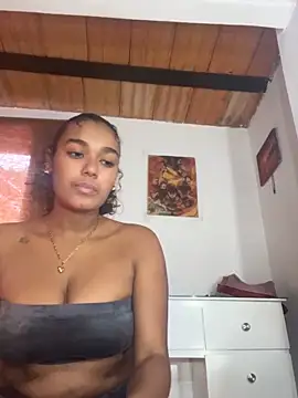 Snapshot of aleja_montiel__ chatting on 03.04.25 aleja montiel online show from 03.04.25