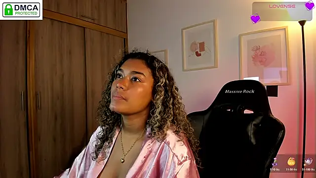 Snapshot of aleja_montiel__ chatting on 11.14.25 aleja montiel online show from 11.14.25