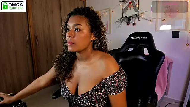 Snapshot of aleja_montiel__ chatting on 12.14.25 aleja montiel online show from 12.14.25