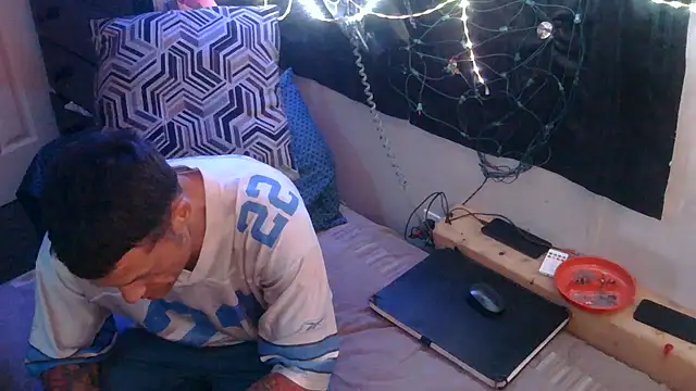 TheOneYouLove69 online show from 02.12.26