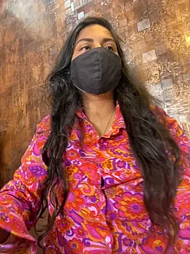 HaaniKaur online show from 10.31.25