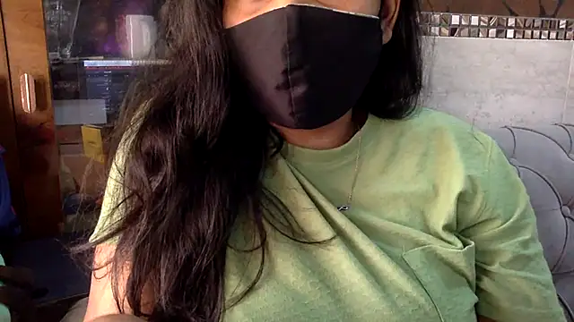 HaaniKaur online show from 05.07.26