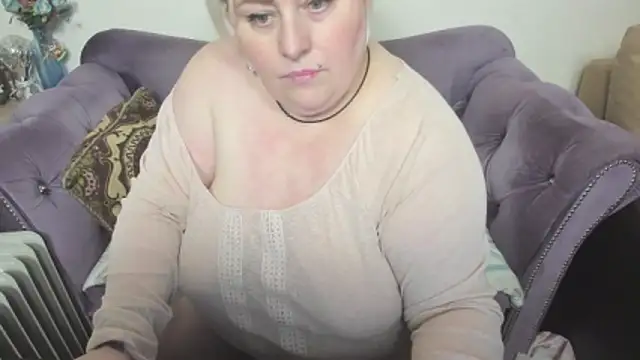 fashiona online show from 12.23.25