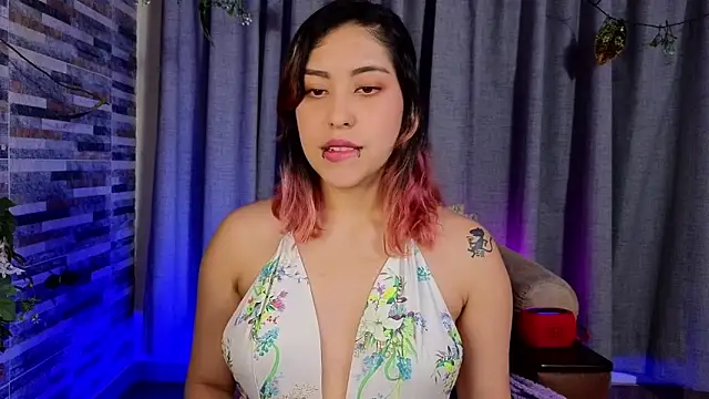 Snapshot of Hairyandsexysalma chatting on 09.30.25 Hairyandsexysalma online show from 09.30.25