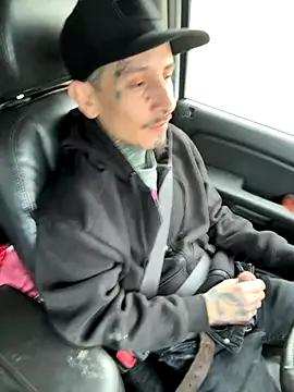 Snapshot of NutP619 chatting on 12.05.25 NutP619 online show from 12.05.25