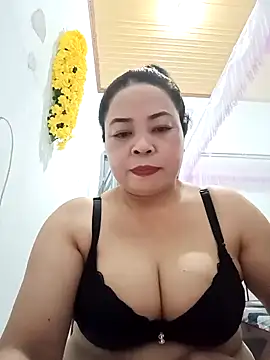 Sexy-bigtits2024 online show from 12.17.24