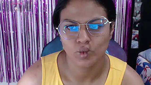 SweetAlmaa online show from 02.15.26