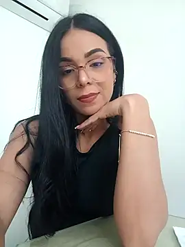 Snapshot of fabiana_rodriguez chatting on 02.25.25 fabiana rodriguez online show from 02.25.25