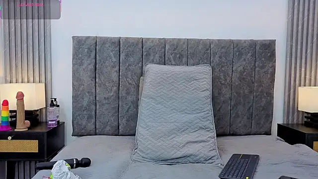 Ema Stone65 online show from 02.12.26