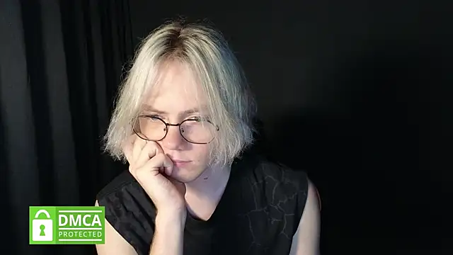 Snapshot of Keytaro chatting on 06.24.26 Keytaro online show from 06.24.26