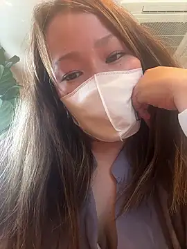 Snapshot of annna_annna_2024 chatting on 10.07.25 annna annna 2024 online show from 10.07.25