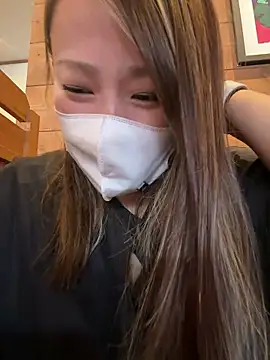 Snapshot of annna_annna_2024 chatting on 10.10.25 annna annna 2024 online show from 10.10.25