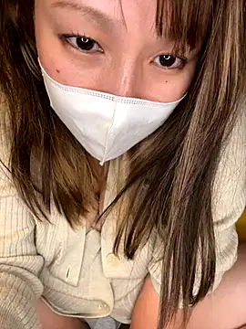 Snapshot of annna_annna_2024 chatting on 10.15.25 annna annna 2024 online show from 10.15.25