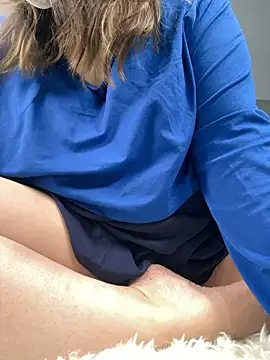 Snapshot of annna_annna_2024 chatting on 10.21.25 annna annna 2024 online show from 10.21.25