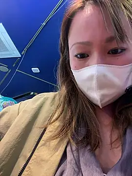 Snapshot of annna_annna_2024 chatting on 11.20.25 annna annna 2024 online show from 11.20.25