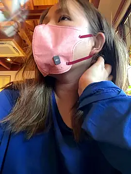 Snapshot of annna_annna_2024 chatting on 11.28.25 annna annna 2024 online show from 11.28.25