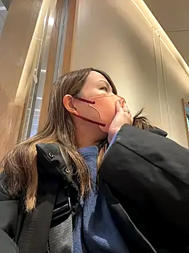 Snapshot of annna_annna_2024 chatting on 12.05.25 annna annna 2024 online show from 12.05.25