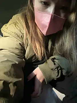 Snapshot of annna_annna_2024 chatting on 12.19.25 annna annna 2024 online show from 12.19.25