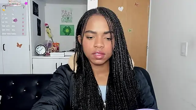 Snapshot of Marce_22 chatting on 12.02.24 Marce 22 online show from 12.02.24