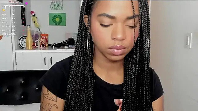 Snapshot of Marce_22 chatting on 12.03.24 Marce 22 online show from 12.03.24