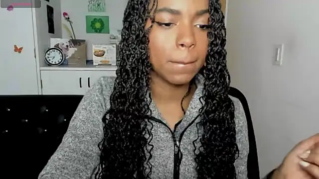 Snapshot of Marce_22 chatting on 12.13.24 Marce 22 online show from 12.13.24