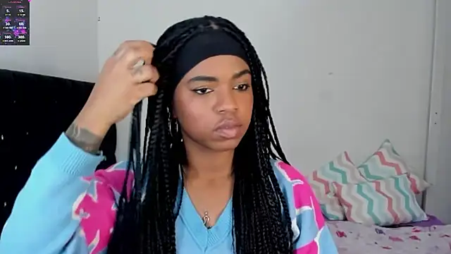 Snapshot of Marce_22 chatting on 02.27.25 Marce 22 online show from 02.27.25