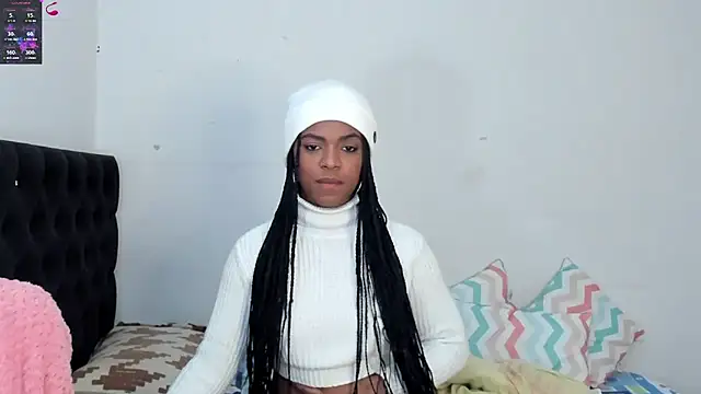 Snapshot of Marce_22 chatting on 03.03.25 Marce 22 online show from 03.03.25