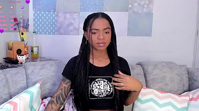 Snapshot of Marce_22 chatting on 03.14.25 Marce 22 online show from 03.14.25