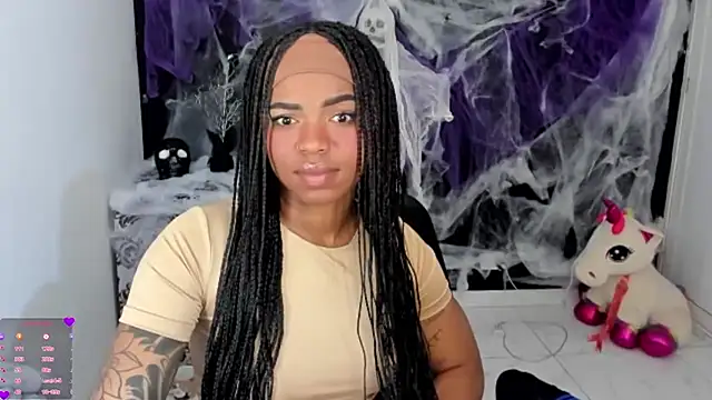 Snapshot of Marce_22 chatting on 10.14.25 Marce 22 online show from 10.14.25