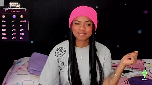 Snapshot of Marce_22 chatting on 12.13.25 Marce 22 online show from 12.13.25