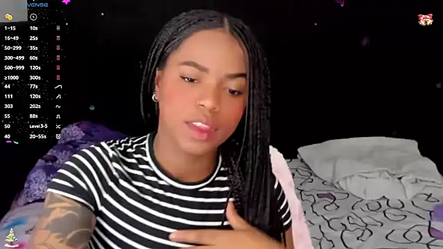 Snapshot of Marce_22 chatting on 12.18.25 Marce 22 online show from 12.18.25