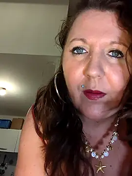 Snapshot of Candy-Desire chatting on 07.18.26 Candy-Desire online show from 07.18.26