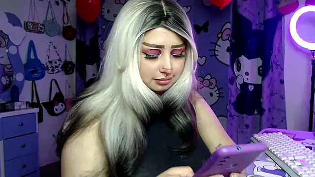 lussyevans24 online show from 02.20.26