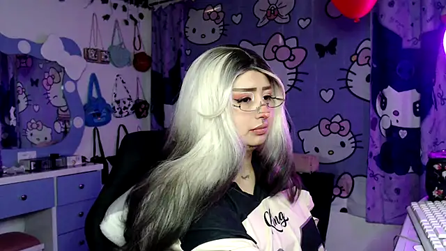 lussyevans24 online show from 02.25.26