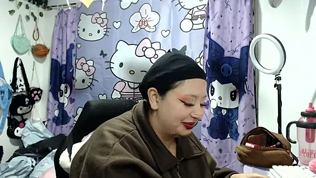 Snapshot of lussyevans24 chatting on 07.28.26 lussyevans24 online show from 07.28.26