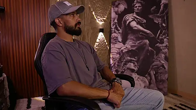 Snapshot of DannSaenz chatting on 07.28.26 DannSaenz online show from 07.28.26