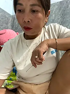 Linaannn online show from 11.14.25