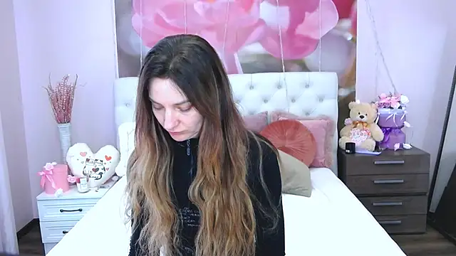 Snapshot of VioletUmi chatting on 03.23.25 VioletUmi online show from 03.23.25