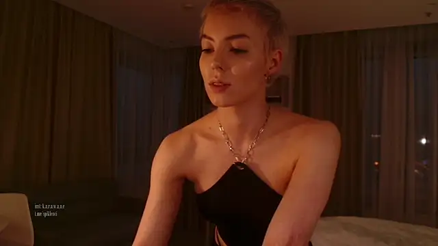 Snapshot of spiklencii chatting on 09.19.25 spiklencii online show from 09.19.25