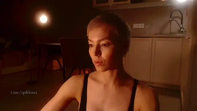 Snapshot of spiklencii chatting on 10.17.25 spiklencii online show from 10.17.25