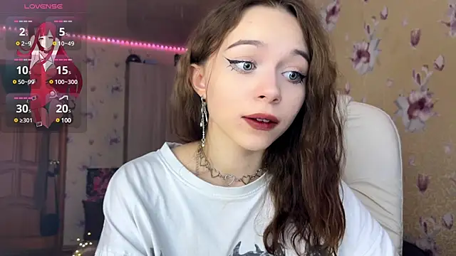 Snapshot of _SofiaBrown chatting on 12.18.24 SofiaBrown online show from 12.18.24