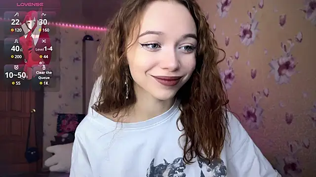 Snapshot of _SofiaBrown chatting on 01.12.25 SofiaBrown online show from 01.12.25