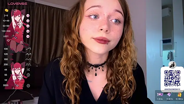 Snapshot of _SofiaBrown chatting on 11.14.25 SofiaBrown online show from 11.14.25