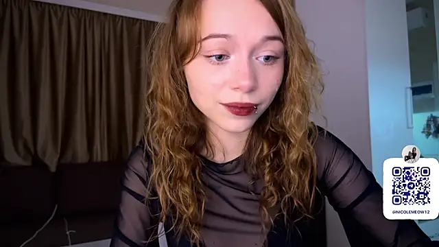 Snapshot of _SofiaBrown chatting on 11.21.25 SofiaBrown online show from 11.21.25